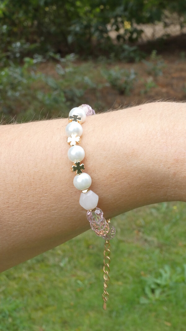 Armband met rozenkwarts edelstenen, synthetische parels en oosters glas